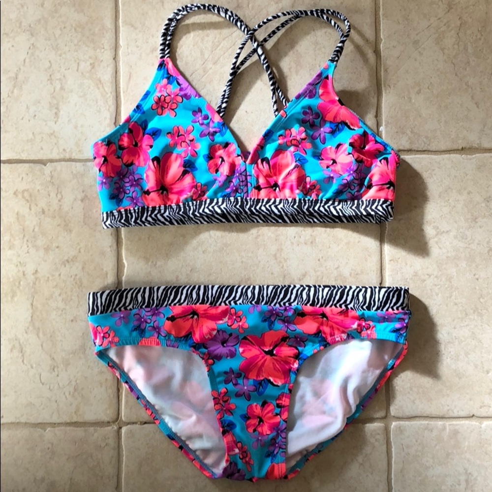 Girls Swim